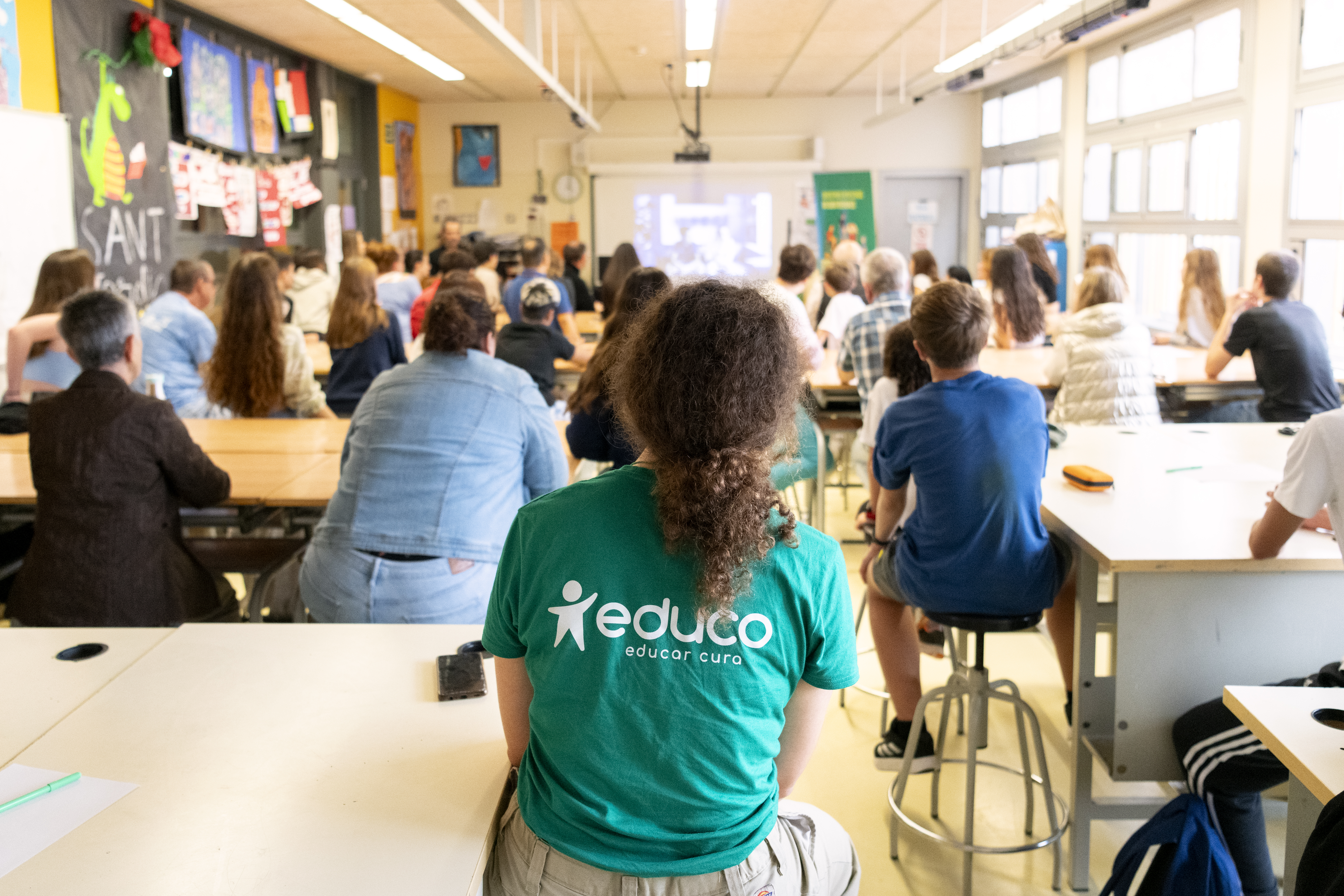 Encuentro institucional y diálogo intergeneracional: el broche final a “¿Y por qué no hacemos algo juntas?” 