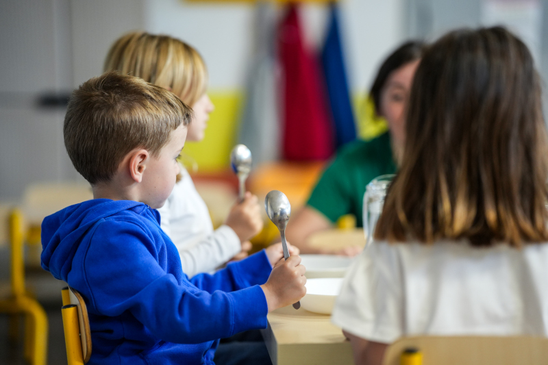 Ningún niño o niña debería aprender con hambre: el impacto de una alimentación saludable en la infancia