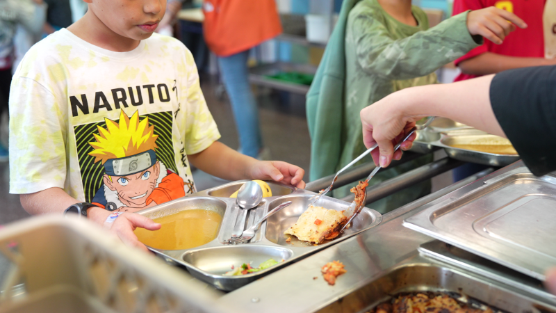 1,2 millones de niños y niñas empiezan el cole sin beca comedor