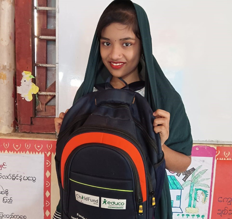 Educar desde la raíz: Habiba rompe tabús para seguir en la escuela 