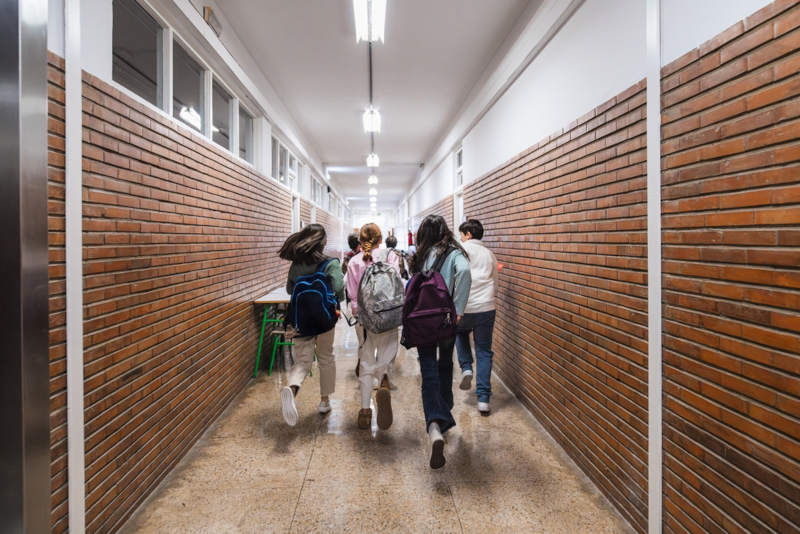 Escuelas seguras: un derecho urgente para la infancia 